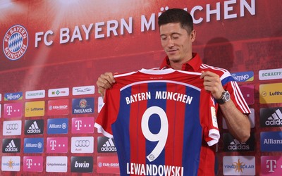 天行体育快讯-于帕梅卡诺肌肉伤势缺席三周