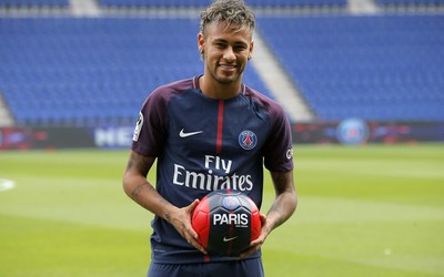 天行体育精华-亚历山大已是超巨