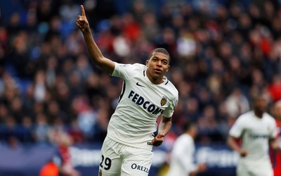 天行体育评论-罗梅罗这防守让对手绝望